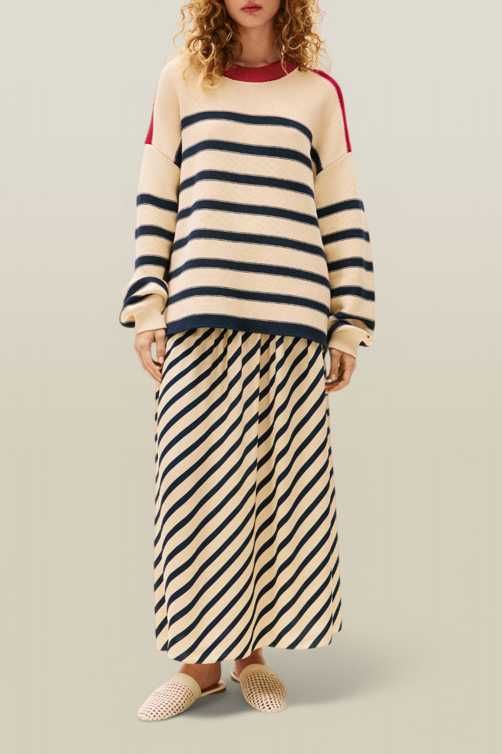 תמונת כל הלוק של סופיה ריצ'י X טומי הילפיגר סריג כותנה